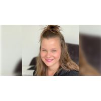 klein meisje maakt een reisje zoekt contact met jou!!